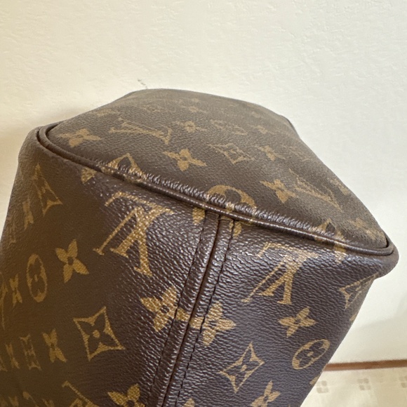Louis Vuitton Neverfull MM - Picture 3 of 6